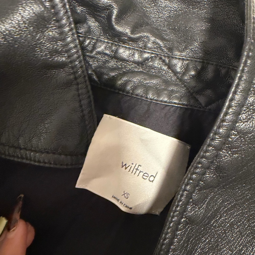 aritzia leather jacket - Picture 3 of 3